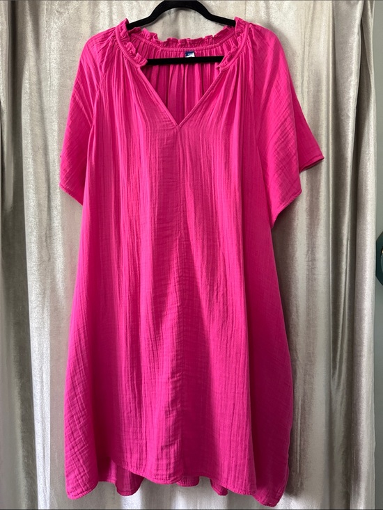 Old Navy Dresses & Skirts - Old Navy Hot Pink V-Neck Gauze Dress